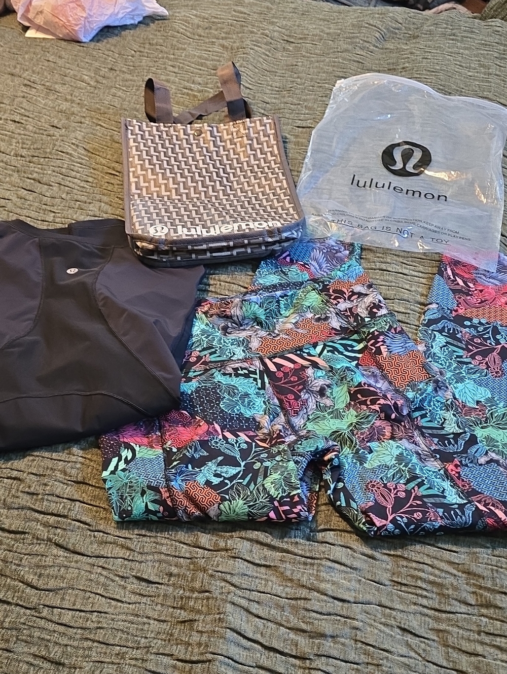 lululemon Women's Tropical Multicolor Printed Leggings & Top Brand New 8
